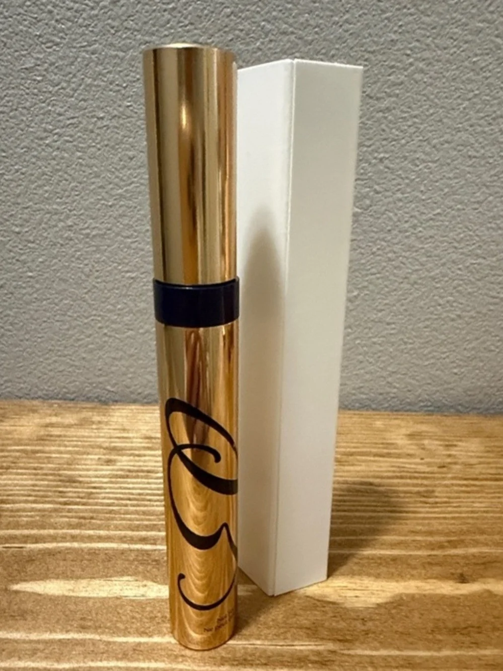Estée Lauder Sumptuous Extreme Lash Multiplying Volume Mascara